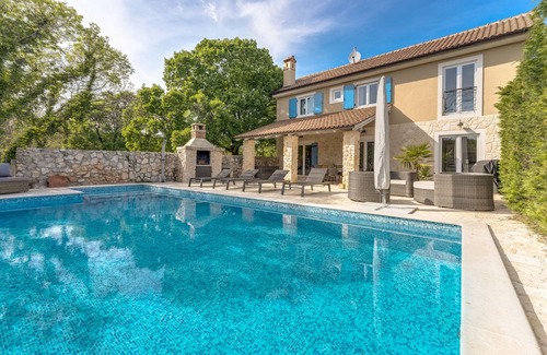 Garica Villa | Villa with pool, in a green area, quiet location -TRAVELER Reiseburo Krk - ID 2150