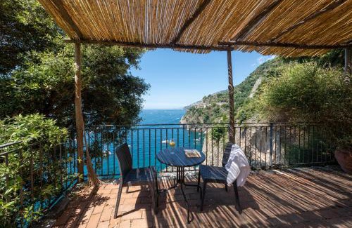 Conca dei Marini Villa | Villa with pool and gardens with wonderful sea view