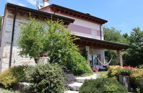 Isola Vicentina Villa | Villa with pool 10 minutes from Vicenza, garden, privacy, panoramic view
