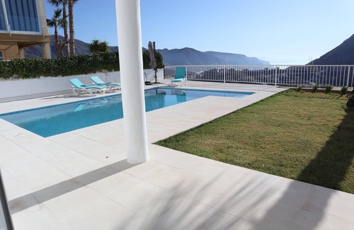 La Envia Villa | Villa with pool near the sea of Andalusia