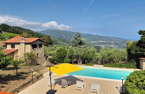 Taggia Villa | Villa with pool on the hill of Sanremo, an oasis of serenity in the nature