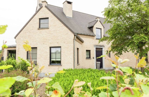 Heers Villa | Villa with pool, sauna and bubble bath
