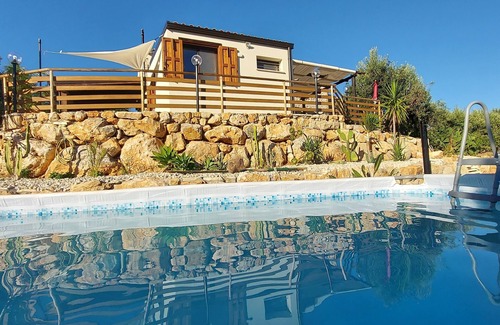 Custonaci House | Villa with pool, surrounded by nature, valley view, near Scopello
