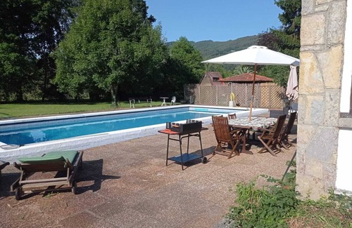 Lloreda Ski Chalet | Villa with pool XL "Los Tres Robles".