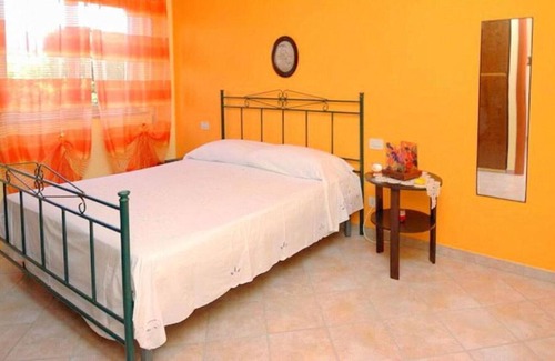 Mockarta Villa | Villa with private pool, Wifi, 7 Sleeps, Garden