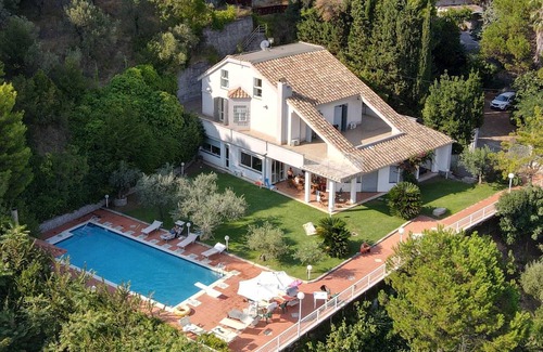 Cava de' Tirreni Villa | Villa with Private Pool near Pompeii, Naples, Positano, Capri Sorrento