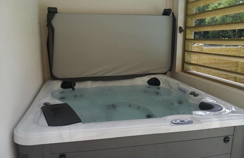 Saint-Augustin House | Villa with private pool and Jacuzzi on a residence with tennis