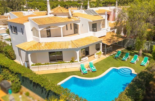 Quarteira Villa | Villa with private pool in Vilamoura