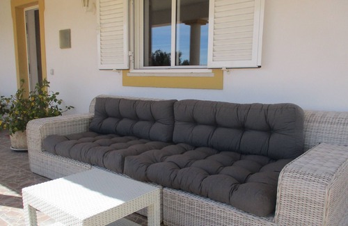 Castelo House | Villa with private pool and barbecue. Total privacy
