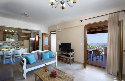 Rethymno Villa | Villa with private pool & sea view for absolute privacy and serenity.