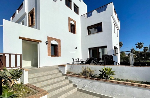 Motril Villa | Villa with Private Pool Near Beach