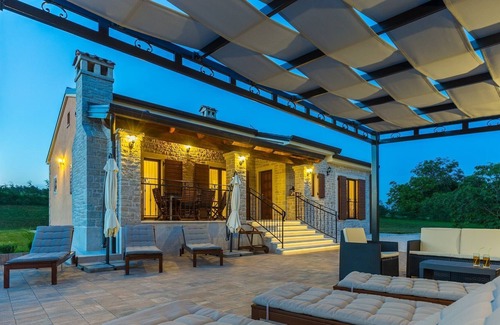Heki Cabin | Villa with private pool in Istria, quiet location, large garden, terrace, BBQ