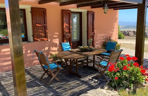Nulvi House | Villa with private pool and tennis, with wi-fi near Castelsardo