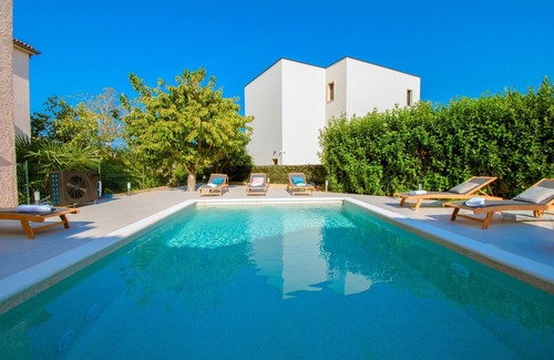 Stinjan Villa | Villa with private pool near the sea in Pula