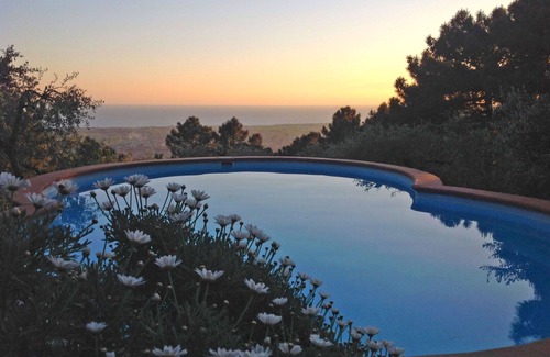 Massa House | Villa with private pool, WIFI, A/C, TV, terrace, pets allowed, parking, close to Forte Dei Marmi