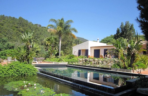 Caldas de Monchique Villa | Villa with Garden Oasis in Monchique