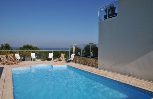 Roscoff Villa | Villa with sea view and heated pool (in season)