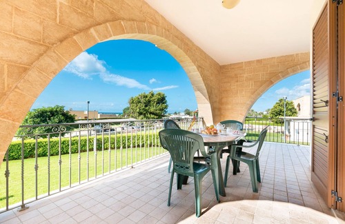 Torre Pali Apartment | Villa with sea view in the Magicsea Residence in Torre Pali