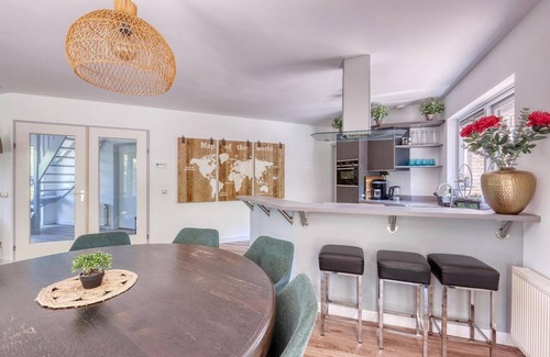 Zeewolde House | Villa with shared pool and wellness (can be booked for private use).