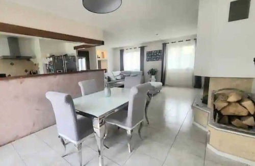 Peret Villa | Villa with swimming pool in the heart of the vineyards