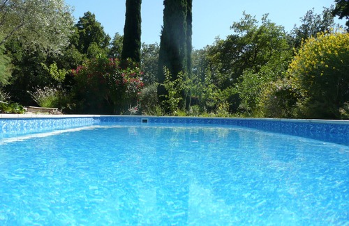 Domazan Villa | Villa with trees 130 m2 in the vineyards with large swimming pool
