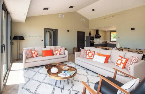 Saramon Villa | Villa with view and private pool for 12 people