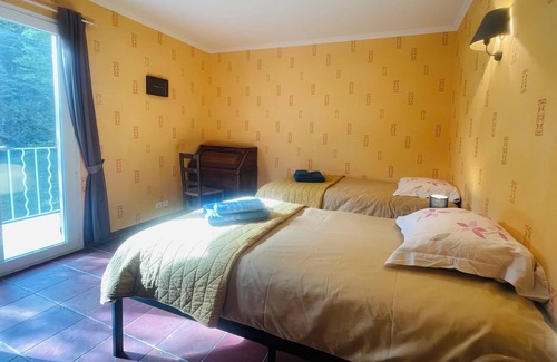 Cruis Villa | Villa "ylang" Entourée par la Garrigue et Champs de Lavande
