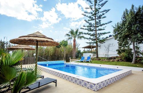 Vale Navio Villa | villa yvonne,private pool,private parking 1,7 km from the beatch