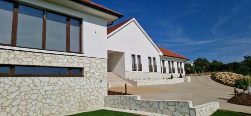 Mad Villa | Villa Zéta Wine & Spa
