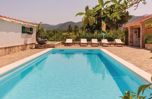Vrgorac House | Villa Zara with heated hydro-massage pool