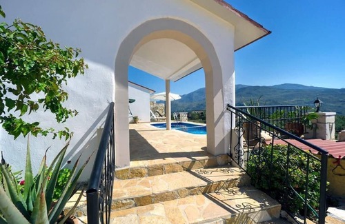 Exopoli Villa | Villa Zea Mountain View with Private Pool