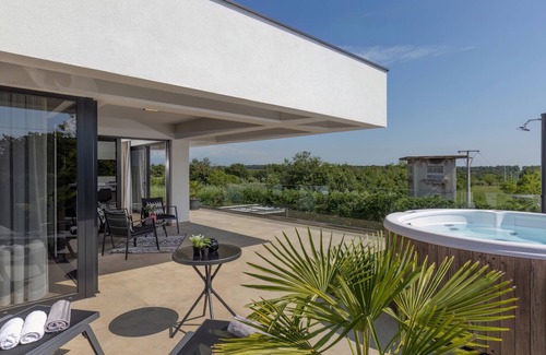 Krizine Villa | Villa Zorina heated pool, Jacuzzi & sauna, private parking, pet friendly