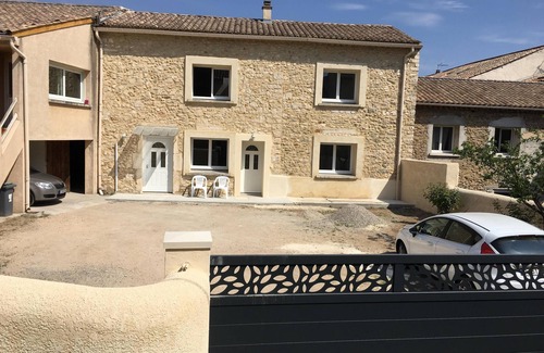 Saint-Just House | Village house renovated and new equipped with private and closed courtyard