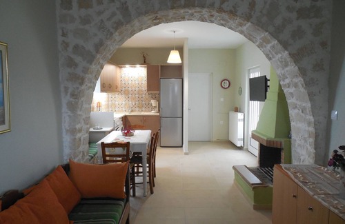 Mixorrouma House | Village house close to nice beaches of grete.