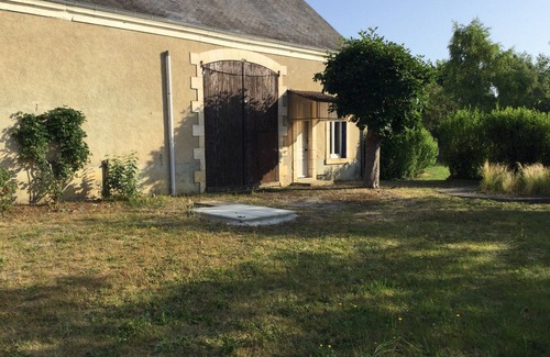 Scoury House | Village house on the edge of a stream close to Chateauroux and the Brenne.