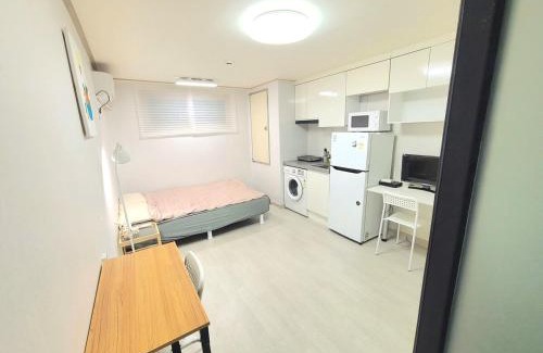 Beon 1-dong Apartment | Village House Seoul Subway Line 4, Suyu Station, 2-minute walk, entire space BnB