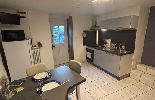 Espaly-Saint-Marcel House | 🏡 Village house with terrace, near Le Puy-en-Velay