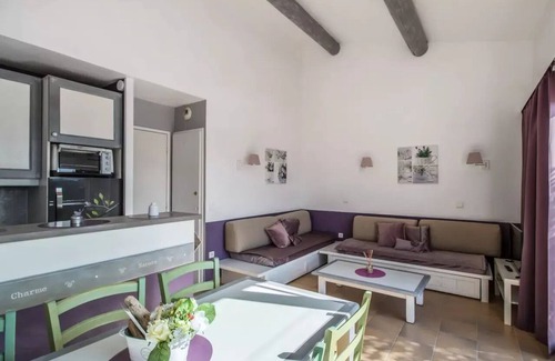 Pont Royal Apartment | Village Pont Royal in Provence - maeva Home - Cozy 2-room apartment for 7 people with lake view - Selection - Super Home