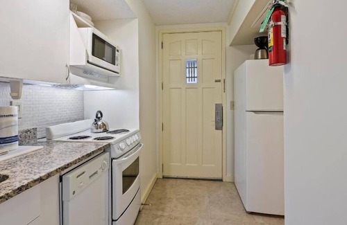 Palmetto Dunes Resort | Village Studio at Palmetto Dunes. Great Value, Great Location, close to beach