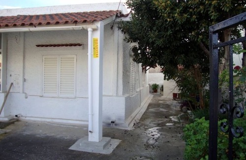 Spata-Artemida House | Village Type House without Luxuries Large and Affordable