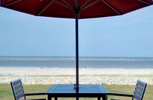 Balok Villa | Villaku Residences Beachfront