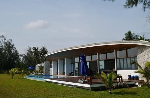 Balok Villa | Villaku Residences Beachfront