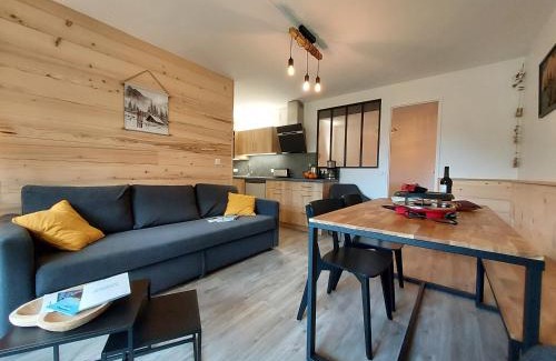 Villard-de-Lans Apartment | Villard je t'aime - Résidence Les Tennis - 2 Appartements 2 pièces 5 p et 6 p