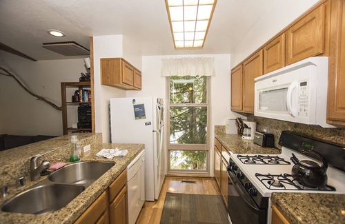 Lake Forest Condo | Villas # 78 by Hauserman Rentals