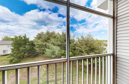 Rehoboth Beach Apartment | Villas at Bay Crossing - 34682 Villa Circle Unit #4308