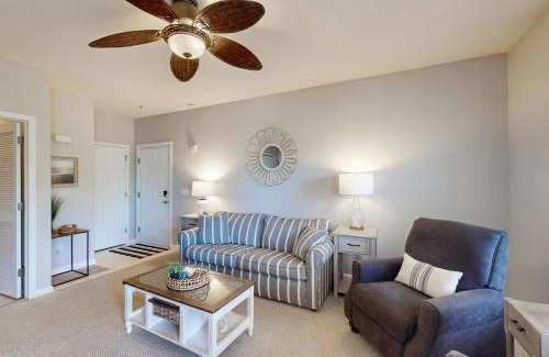Rehoboth Beach Apartment | Villas at Bay Crossing - 34682 Villa Circle Unit #4308
