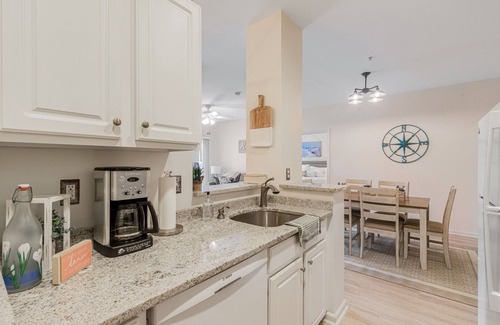 Lewes Condo | Villas at Bay Crossing - perfectly appointed with pool & patio - beaches nearby