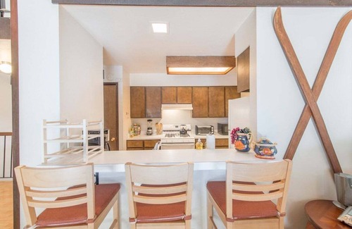 Dollar Point Condo | Villas Cozy Condo in Tahoe City - Close to Town, beaches and resorts
