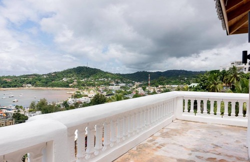 Barrio La Fortaleza Vieja Apartment | Villas Hillside apt 2