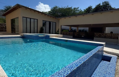 Imbert Villa | VILLAS LAS INDIGENASnSpacious 6-bedroom Villa with Private Pool and WiFi
